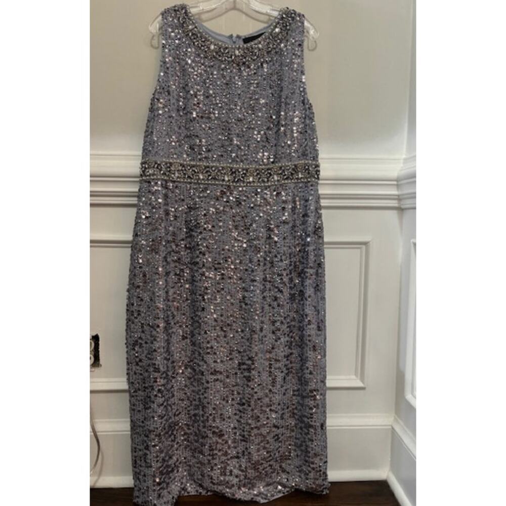 Mac Duggal Steel Blue Sequined Sleeveless Crew Neck Dress Formal Gown Size 14